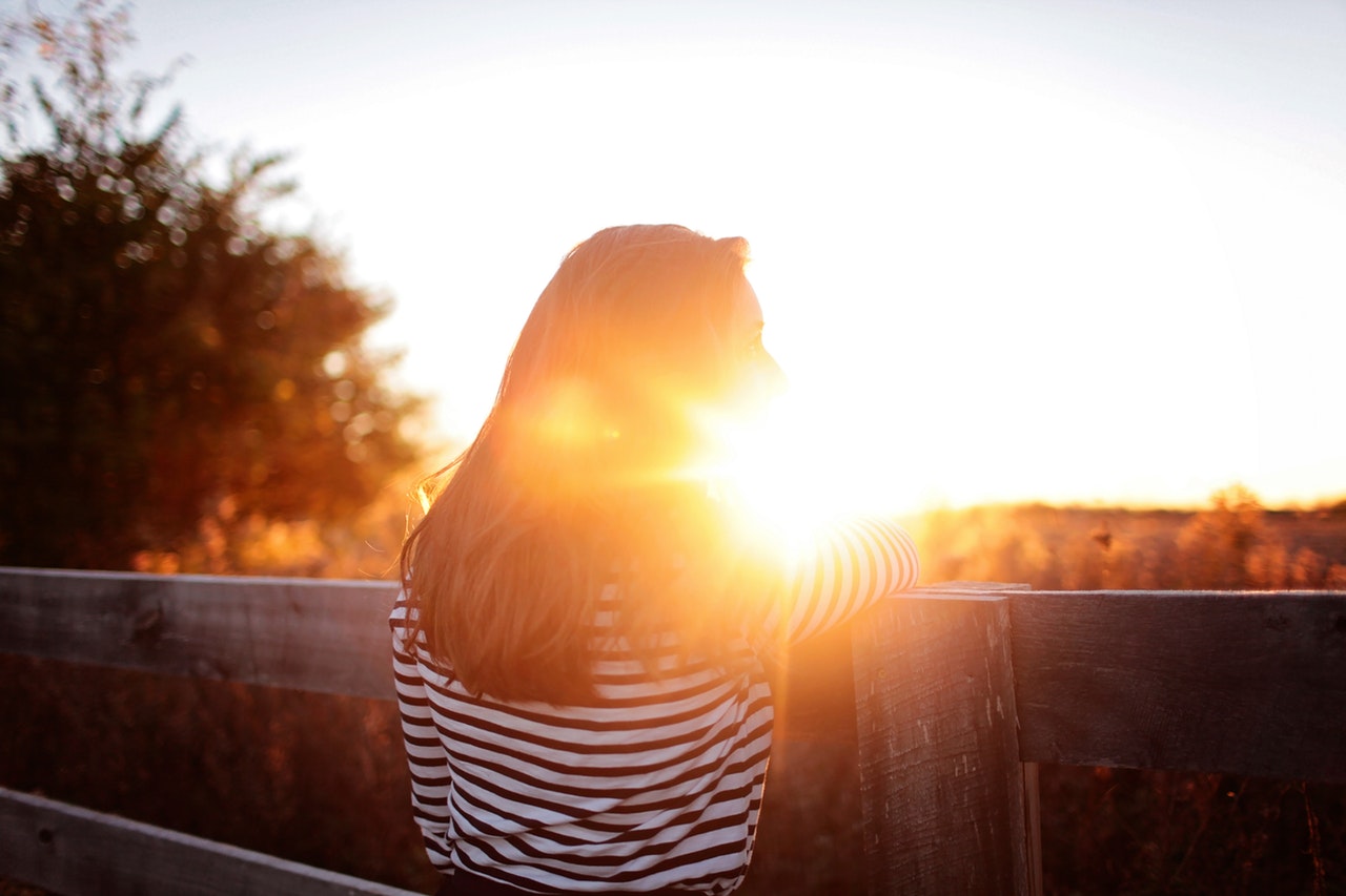 Woman trying to fight inferiority complex